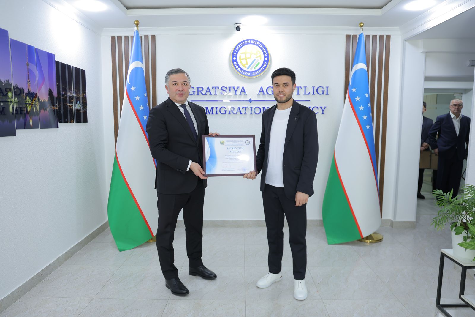 Migratsiya agentligida Work Expert'ga litsenziya topshirish marosimi